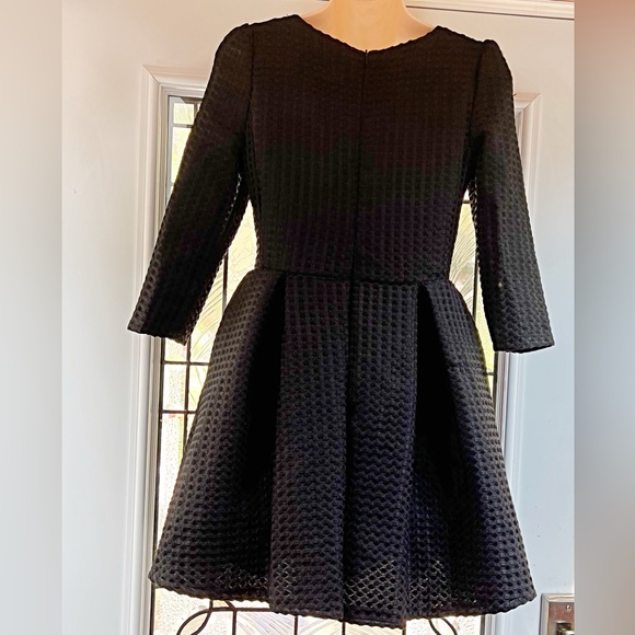 DSI Dress Up for Mode - Black lined Dress 👗 - Picture 5 of 7